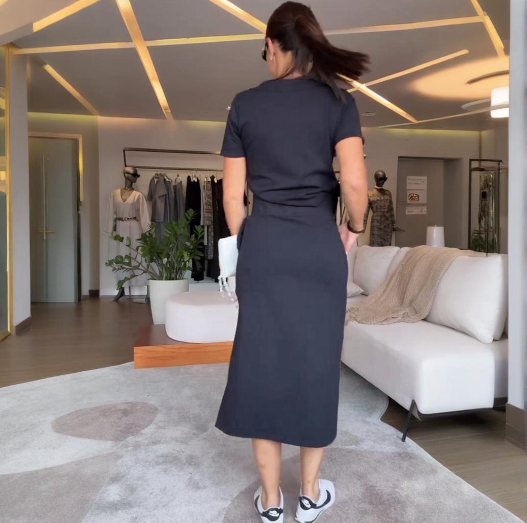 Noa™ | Ensemble Élégant Haut à Col en V et Jupe